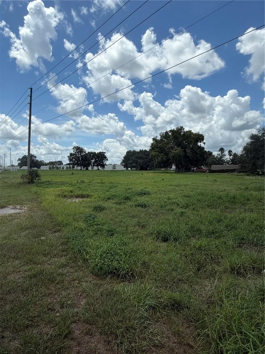 MIAMI STREET Lake Wales, FL 33853
