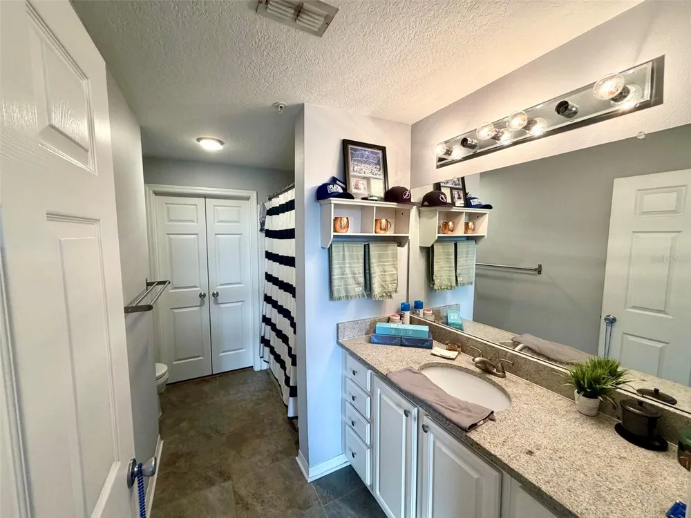 501 KNIGHTS RUN AVENUE #2211 Tampa, FL 33602