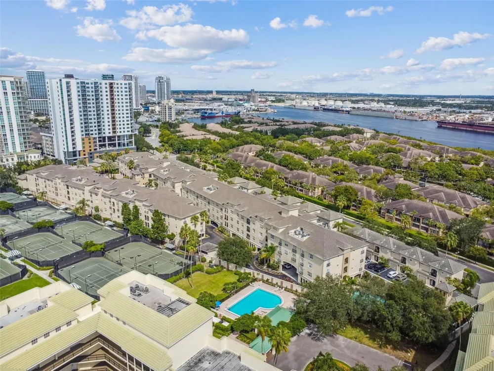 501 KNIGHTS RUN AVENUE #2211 Tampa, FL 33602