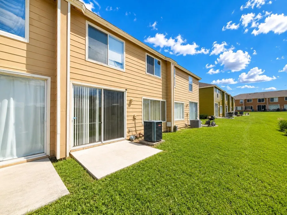 121 WASHINGTON PALM LOOP Davenport, FL 33897
