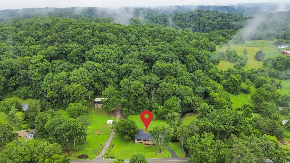 9077 Old Charlotte Pike Pegram, TN 37143