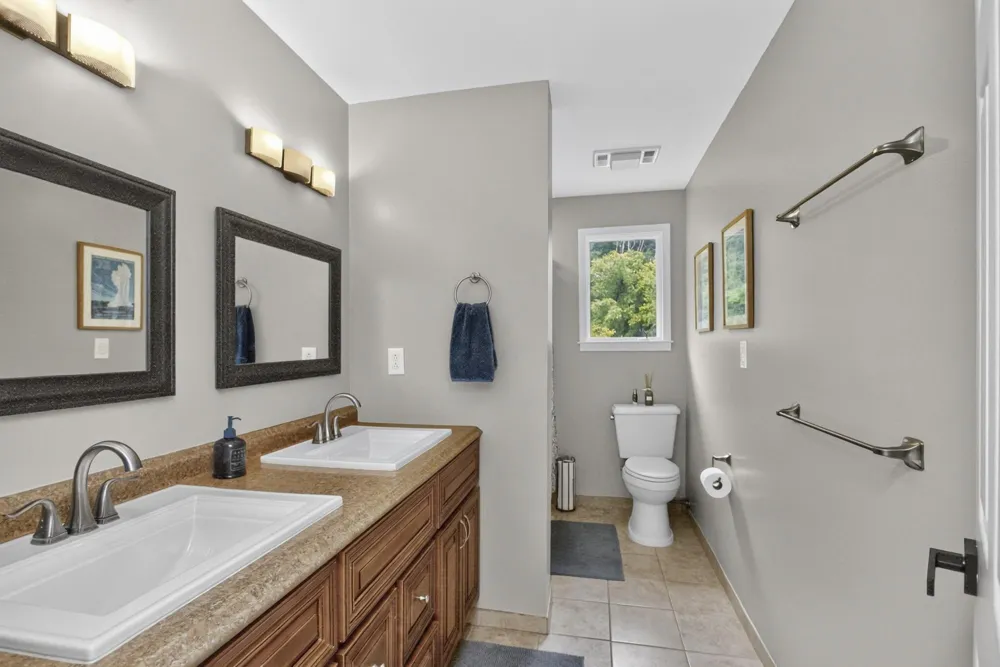 9077 Old Charlotte Pike Pegram, TN 37143