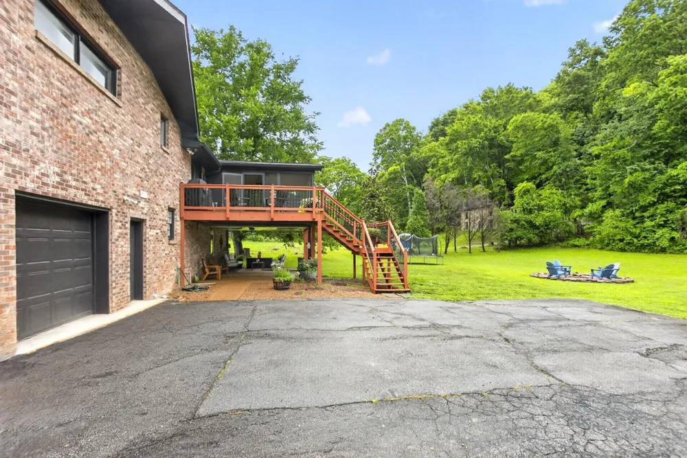 9077 Old Charlotte Pike Pegram, TN 37143