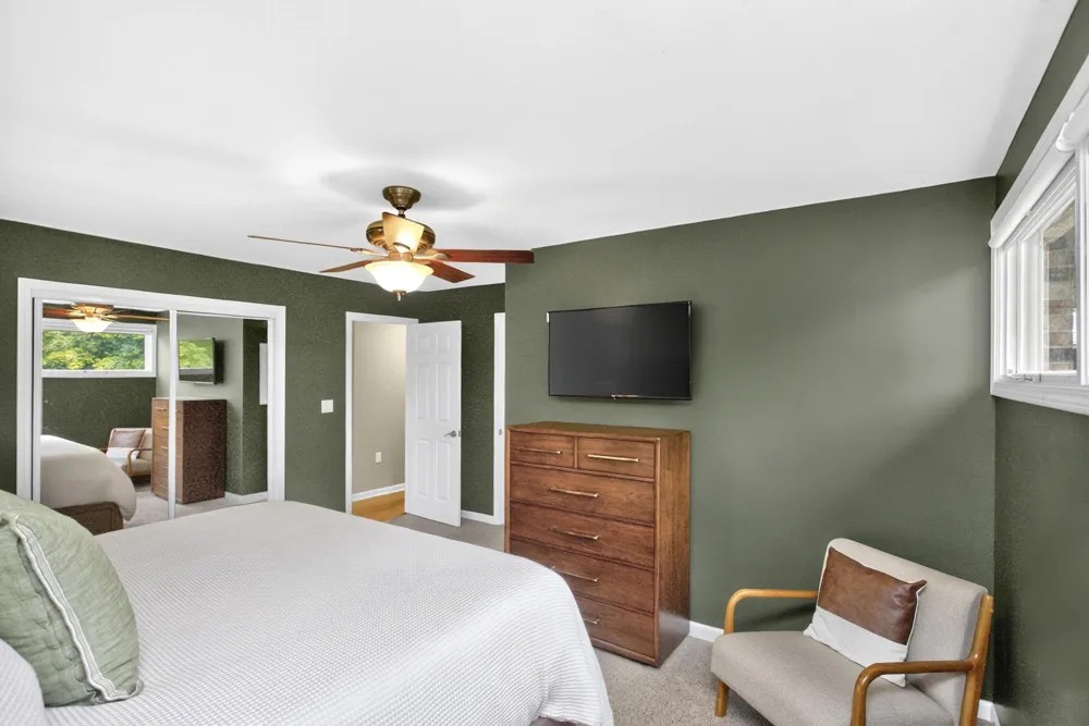 9077 Old Charlotte Pike Pegram, TN 37143
