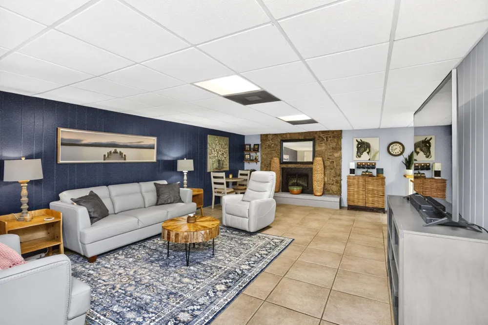 9077 Old Charlotte Pike Pegram, TN 37143