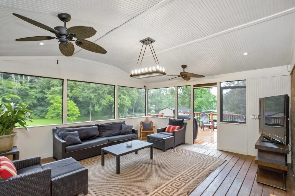 9077 Old Charlotte Pike Pegram, TN 37143