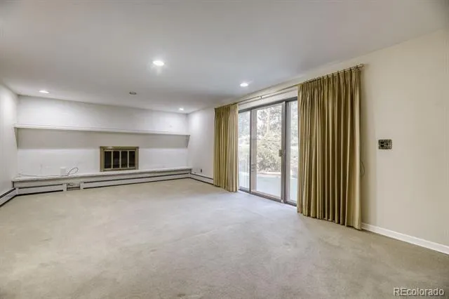 3724 S Poplar Street Denver, CO 80237