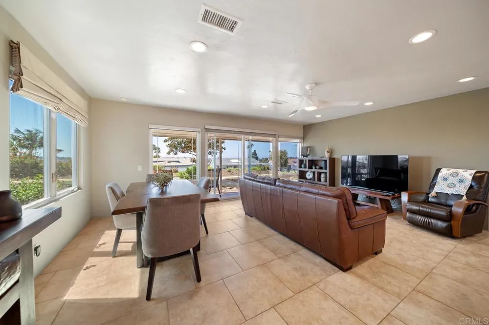 3890 Vista Campana S #34 Oceanside, CA 92057