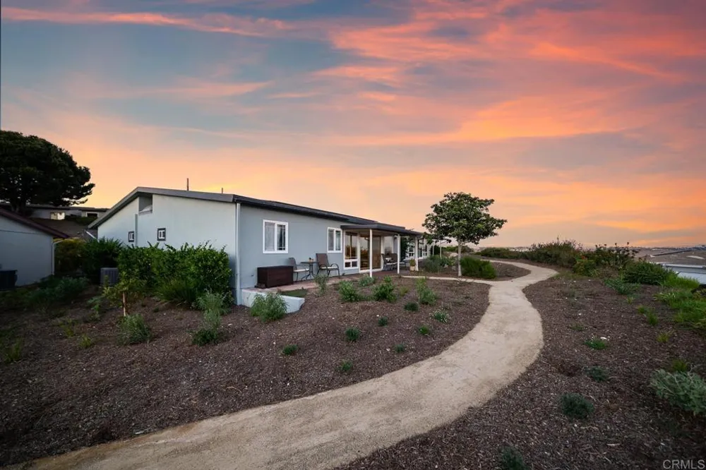 3890 Vista Campana S #34 Oceanside, CA 92057