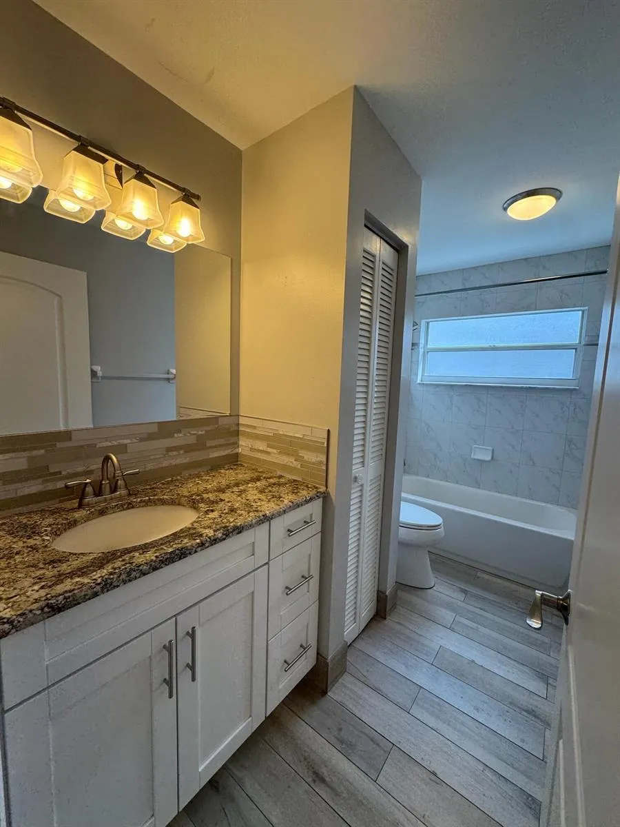 12872 Meadowbend Drive Wellington, FL 33414