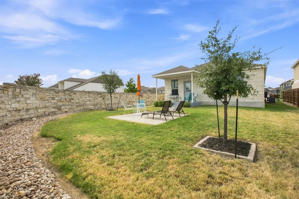 100 Bennington Drive Liberty Hill, TX 78642