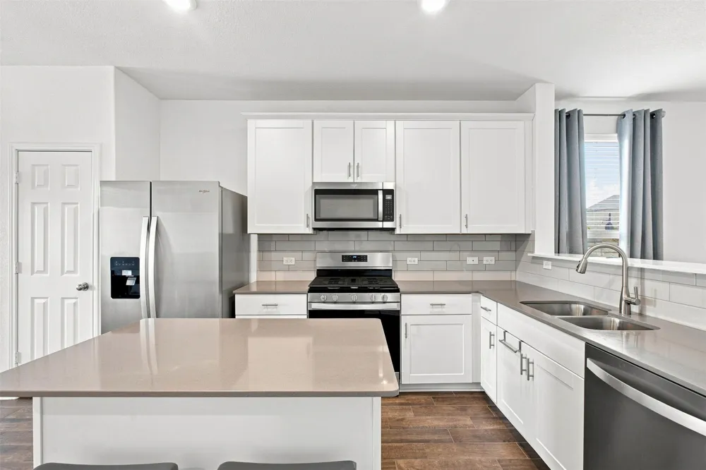 100 Bennington Drive Liberty Hill, TX 78642
