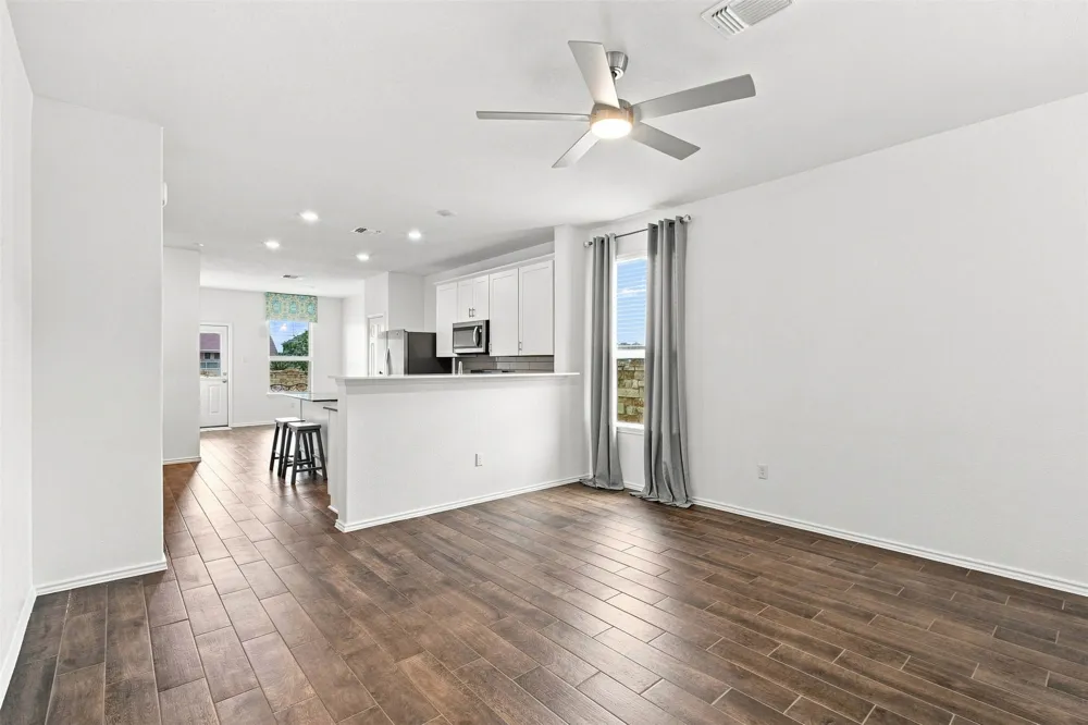 100 Bennington Drive Liberty Hill, TX 78642