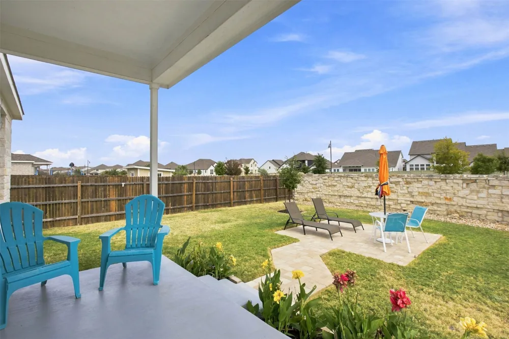 100 Bennington Drive Liberty Hill, TX 78642