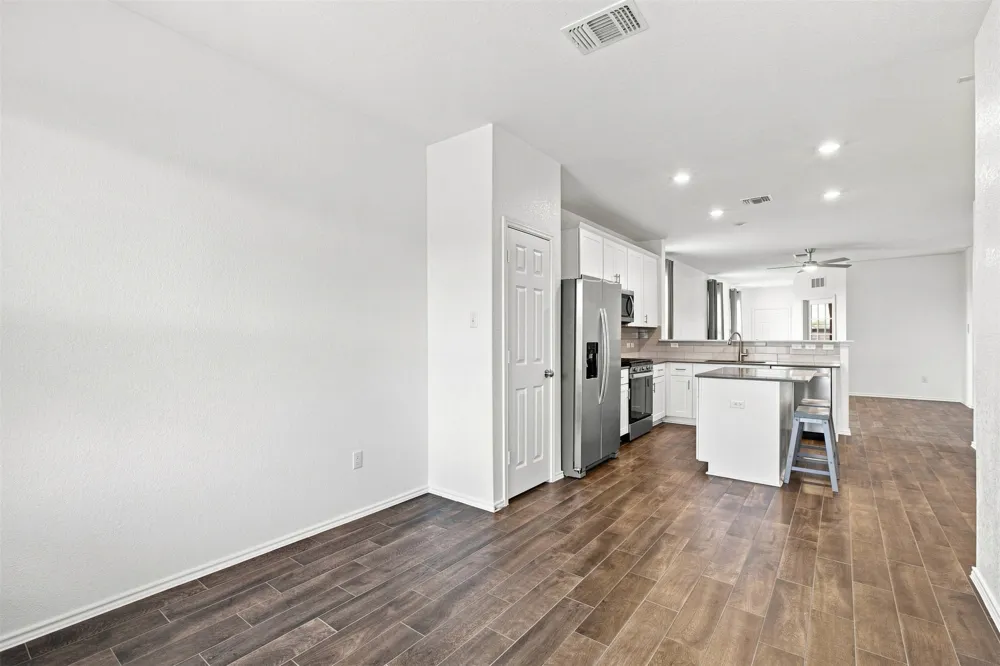 100 Bennington Drive Liberty Hill, TX 78642