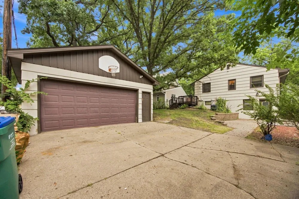 7720 Edgebrook Drive Saint Louis Park, MN 55426
