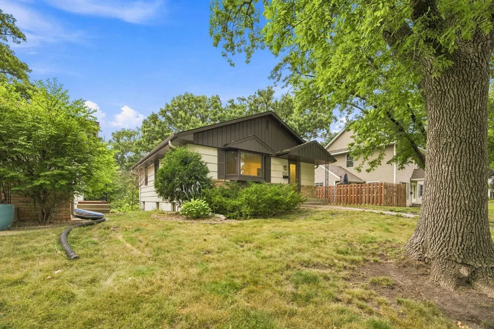 7720 Edgebrook Drive Saint Louis Park, MN 55426