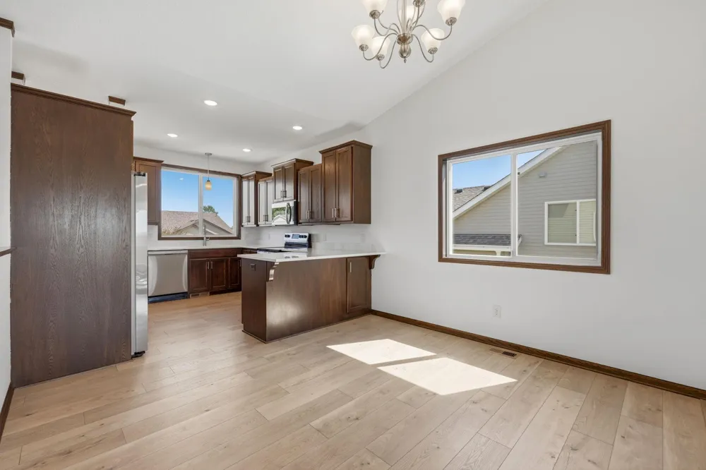 1121 Yellowstone Avenue Saint Cloud, MN 56303