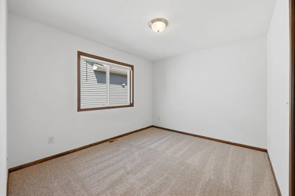 1121 Yellowstone Avenue Saint Cloud, MN 56303
