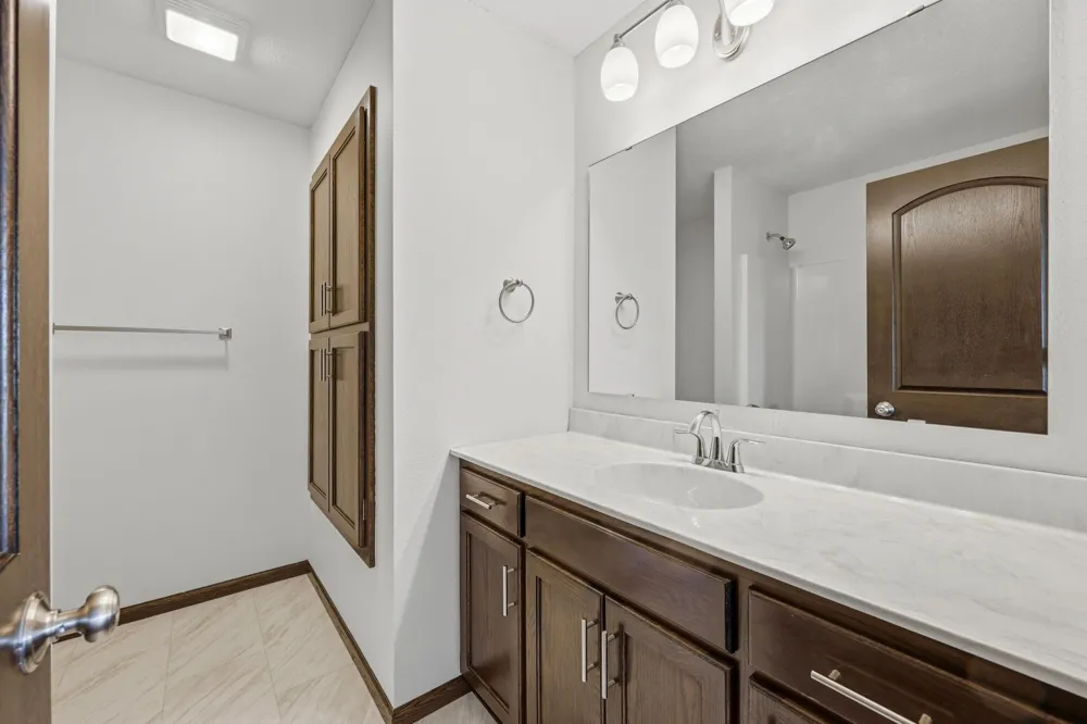 1121 Yellowstone Avenue Saint Cloud, MN 56303