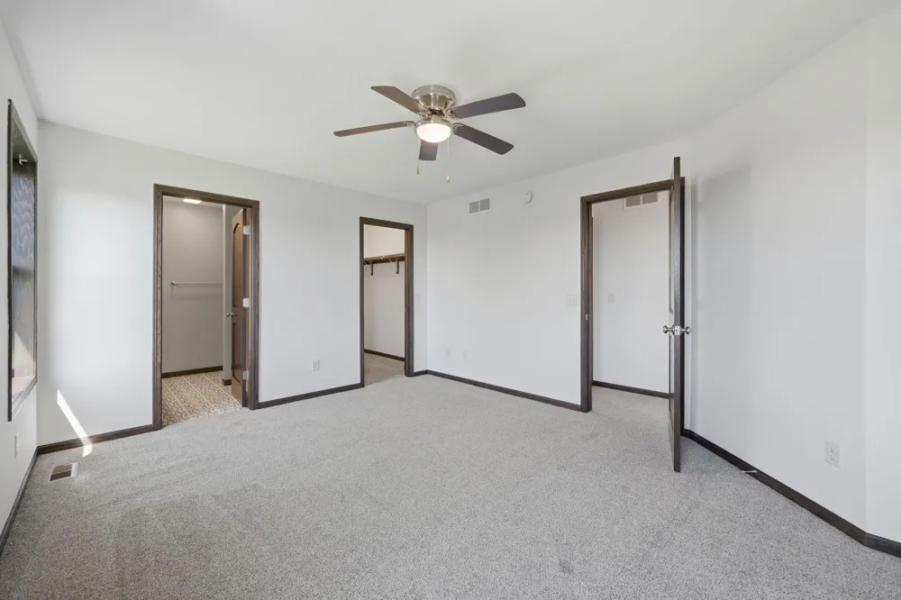 1121 Yellowstone Avenue Saint Cloud, MN 56303