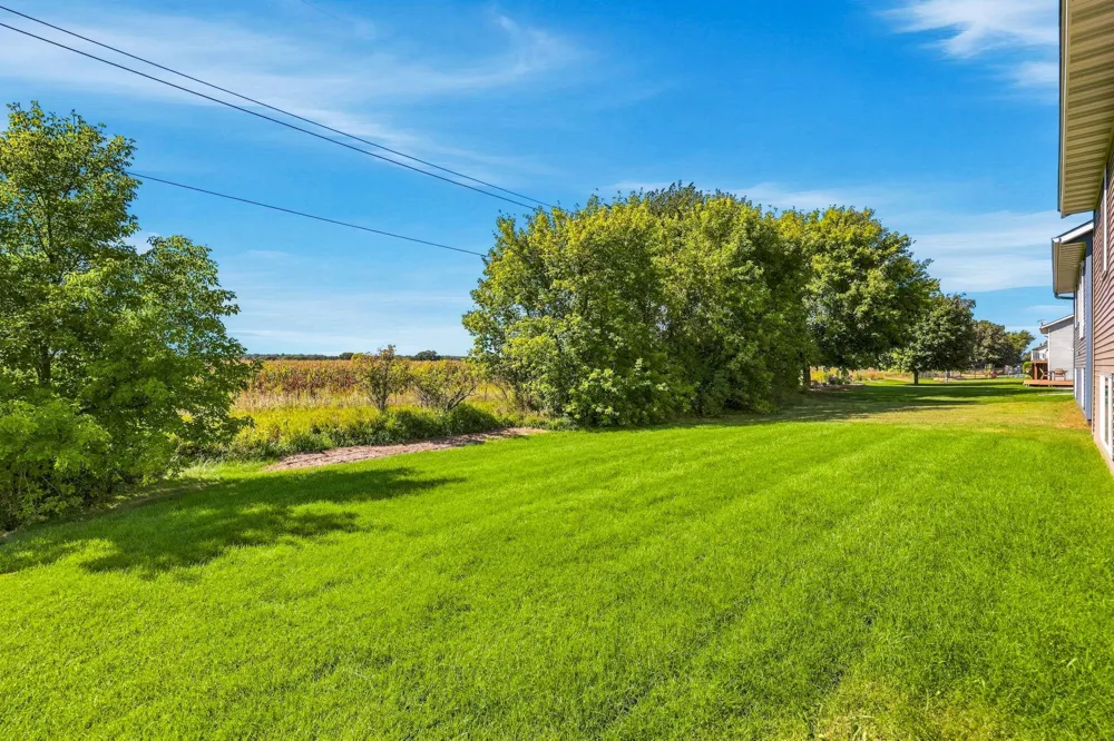 1121 Yellowstone Avenue Saint Cloud, MN 56303