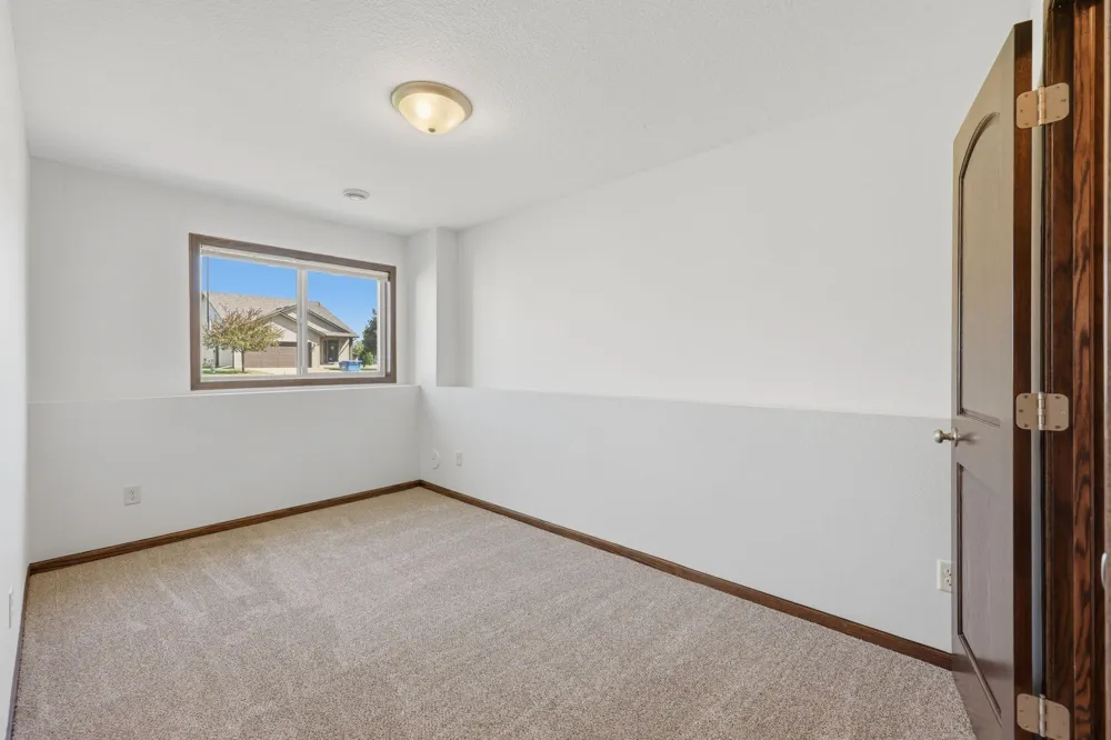1121 Yellowstone Avenue Saint Cloud, MN 56303