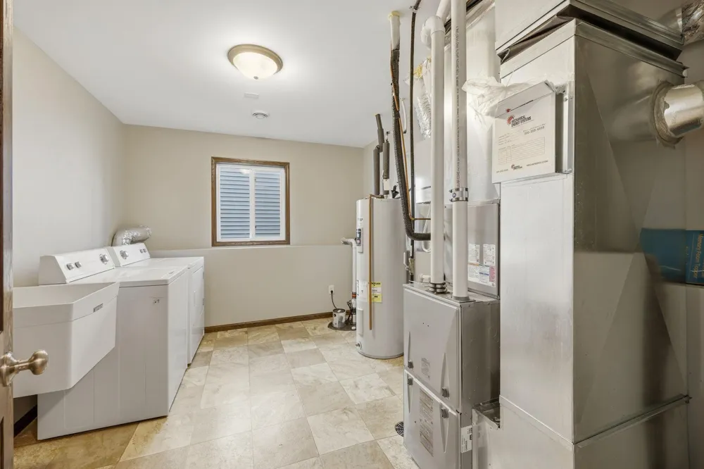 1121 Yellowstone Avenue Saint Cloud, MN 56303