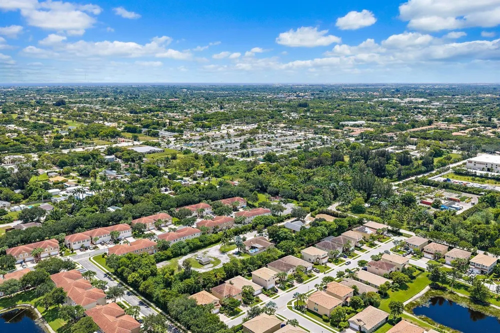 4833 Nash Trail Lake Worth, FL 33463