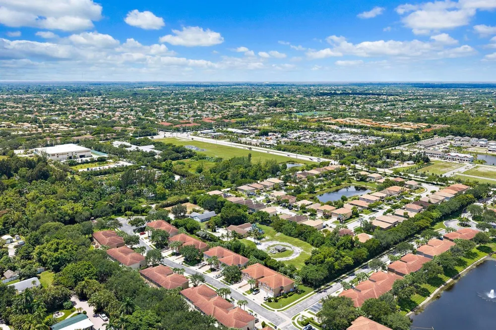 4833 Nash Trail Lake Worth, FL 33463