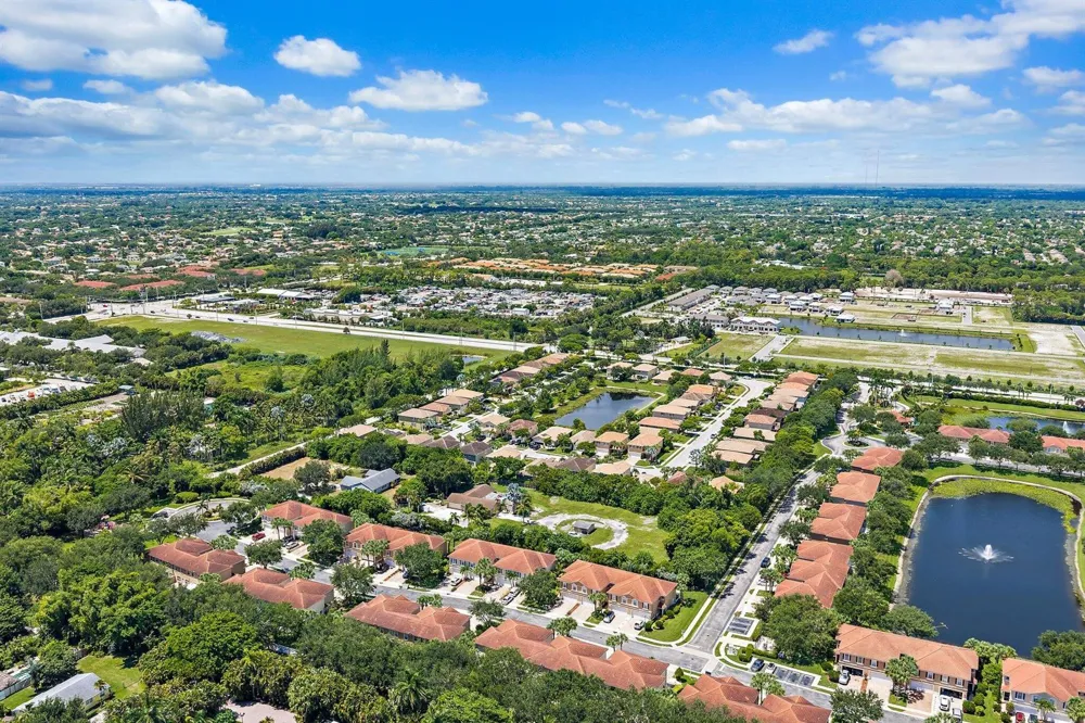 4833 Nash Trail Lake Worth, FL 33463