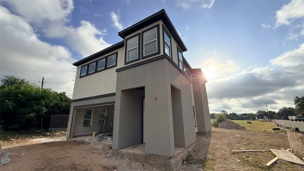 1204 Friends Cove Round Rock, TX 78681