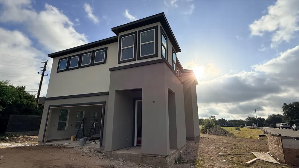 1204 Friends Cove Round Rock, TX 78681