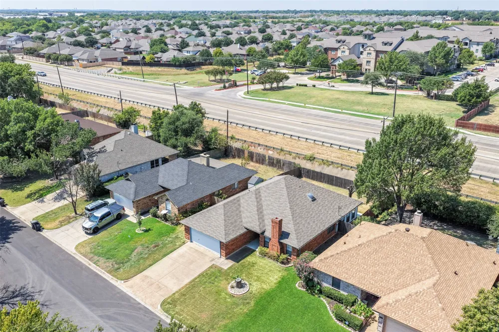 1925 Kings Canyon Circle Fort Worth, TX 76134