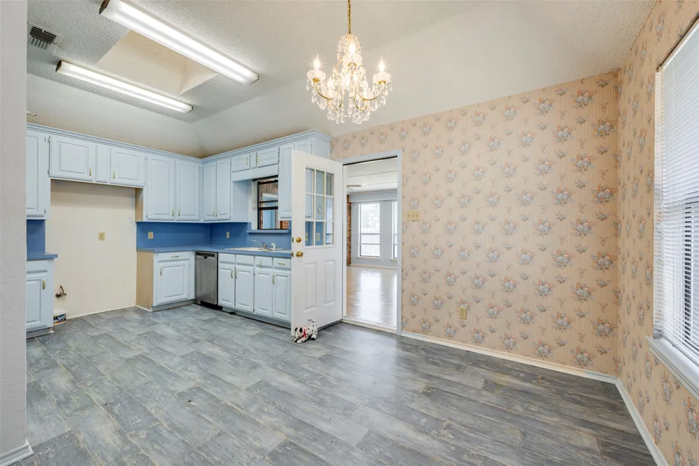1925 Kings Canyon Circle Fort Worth, TX 76134