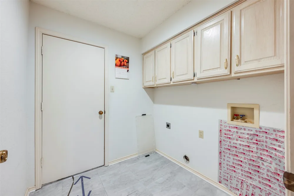 1925 Kings Canyon Circle Fort Worth, TX 76134