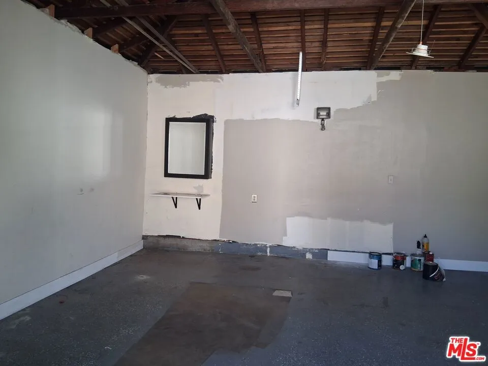 9157 Haas Avenue Los Angeles, CA 90047