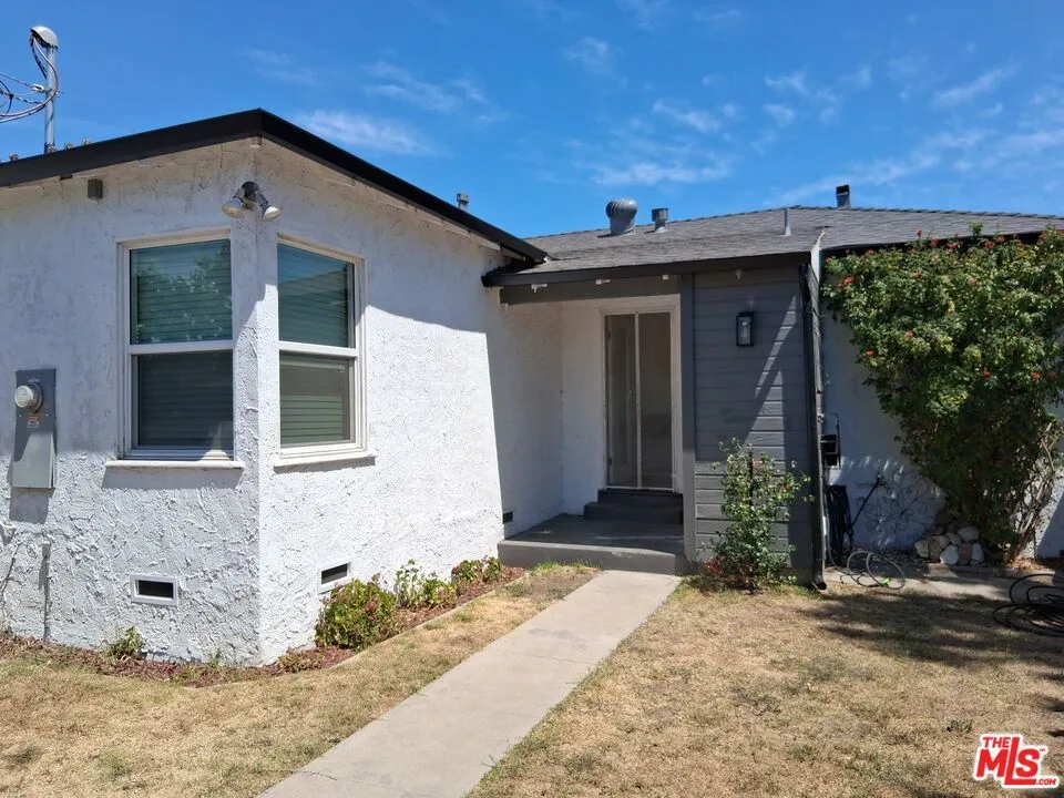 9157 Haas Avenue Los Angeles, CA 90047