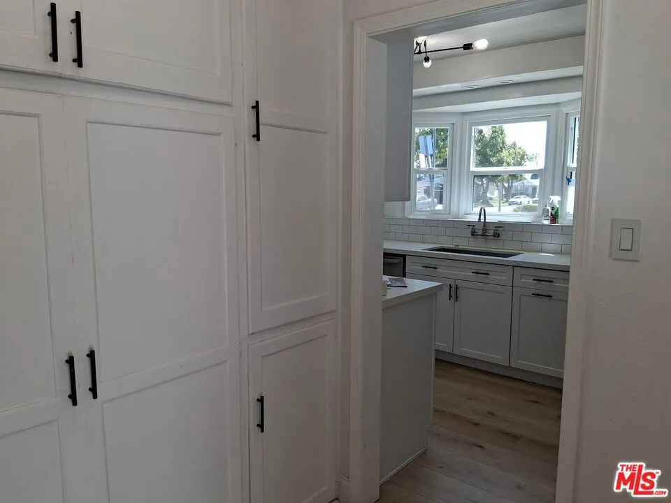 9157 Haas Avenue Los Angeles, CA 90047
