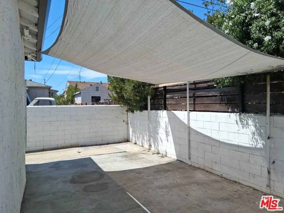9157 Haas Avenue Los Angeles, CA 90047