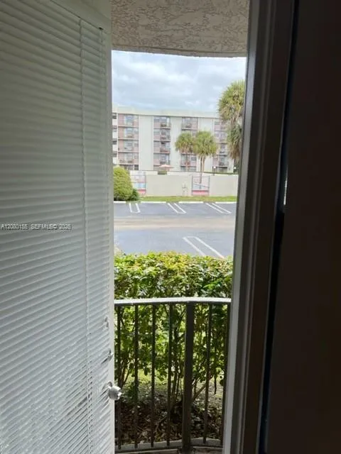 2701 Riverside Dr #109-B Coral Springs, FL 33065