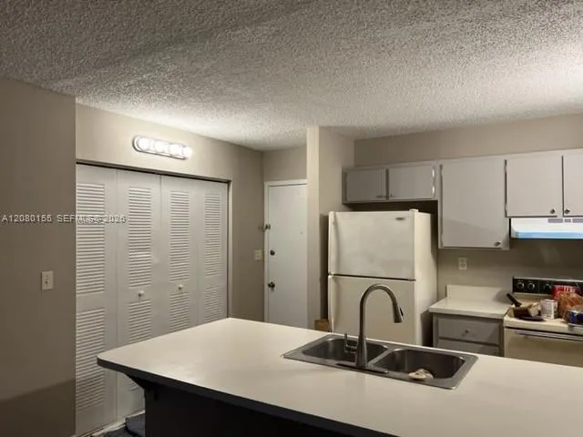 2701 Riverside Dr #109-B Coral Springs, FL 33065