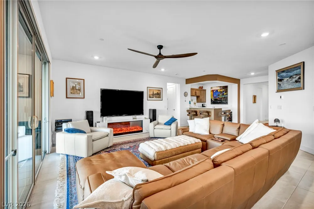 6424 Belgrossa Bend Street Las Vegas, NV 89166