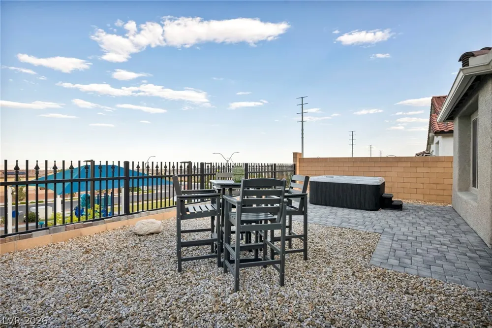 6424 Belgrossa Bend Street Las Vegas, NV 89166
