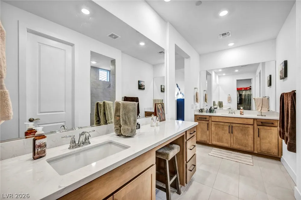 6424 Belgrossa Bend Street Las Vegas, NV 89166
