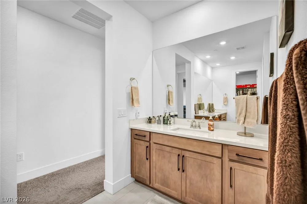 6424 Belgrossa Bend Street Las Vegas, NV 89166