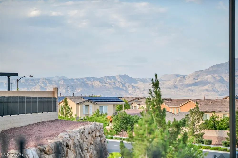 6424 Belgrossa Bend Street Las Vegas, NV 89166