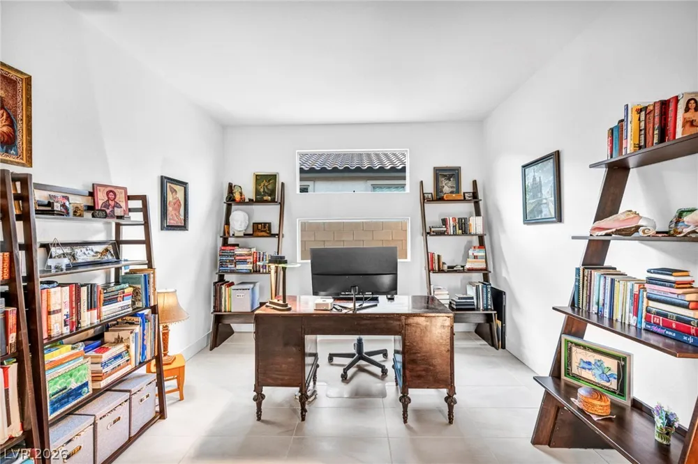 6424 Belgrossa Bend Street Las Vegas, NV 89166