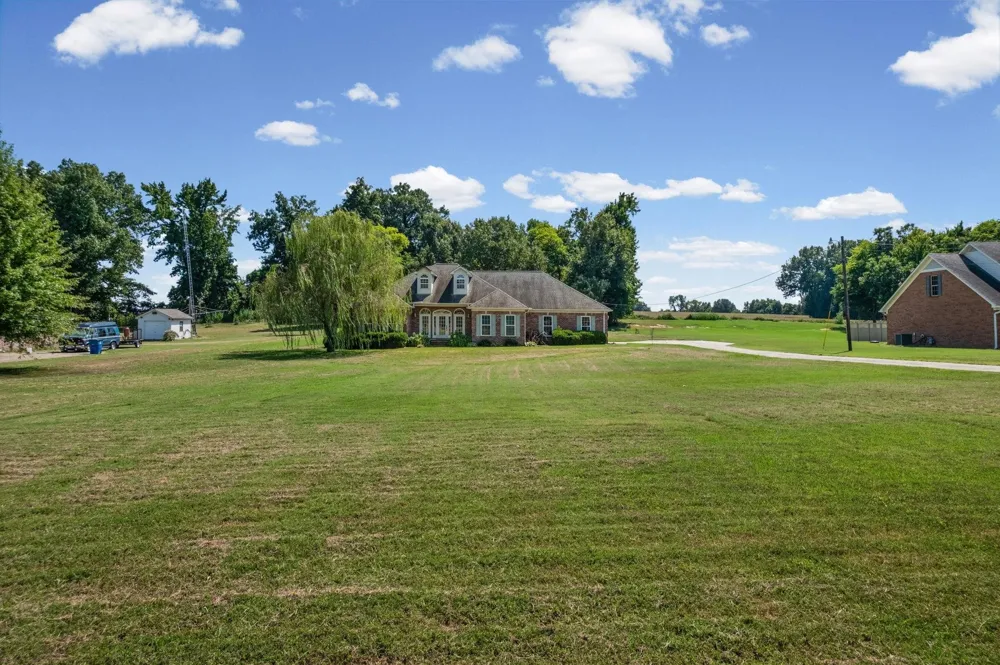 371 BRIERHEDGE RD Covington, TN 38019