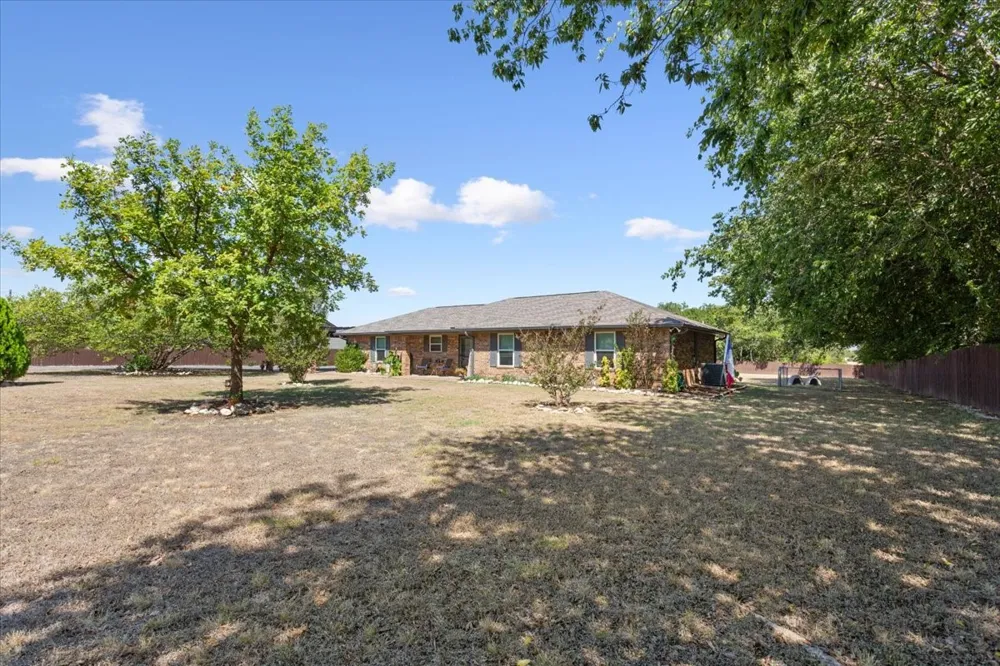 354 Bluebonnett Lane Lorena, TX 76655